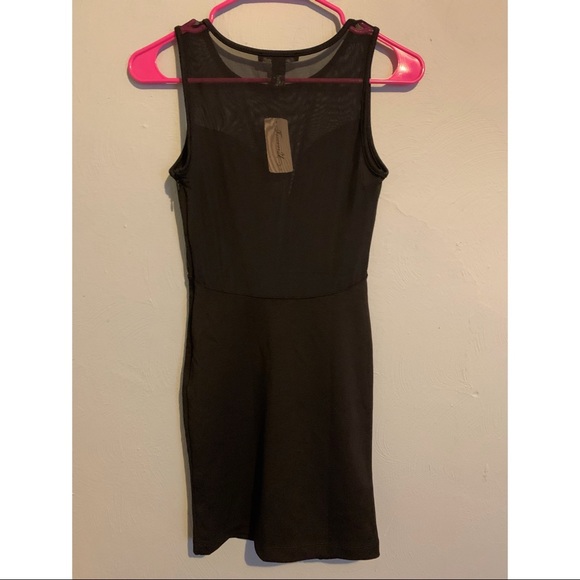 NWT Forever 21. Bodycon mini dress. Size Small - Picture 3 of 6